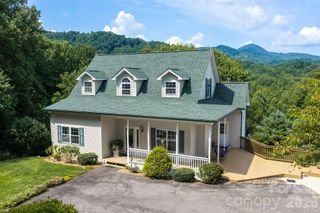 92 S Lindon Cove Road, Candler, NC 28715