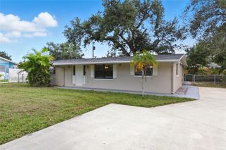 101 OBERLIN ROAD, Venice, FL 34293