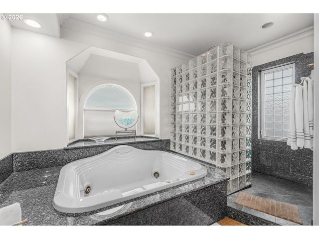233 Se 4TH St, Pendleton, OR 97801