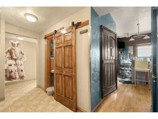 233 Se 4TH St, Pendleton, OR 97801