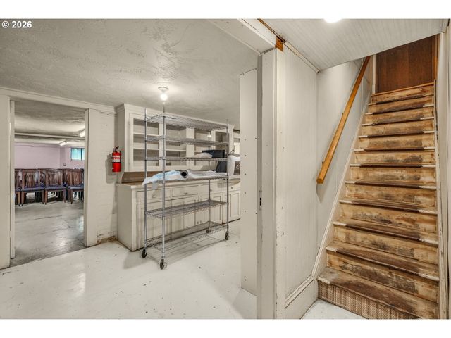 233 Se 4TH St, Pendleton, OR 97801