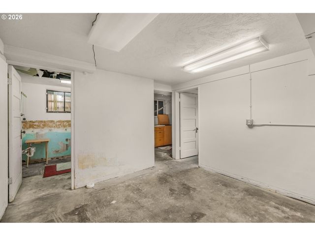 233 Se 4TH St, Pendleton, OR 97801
