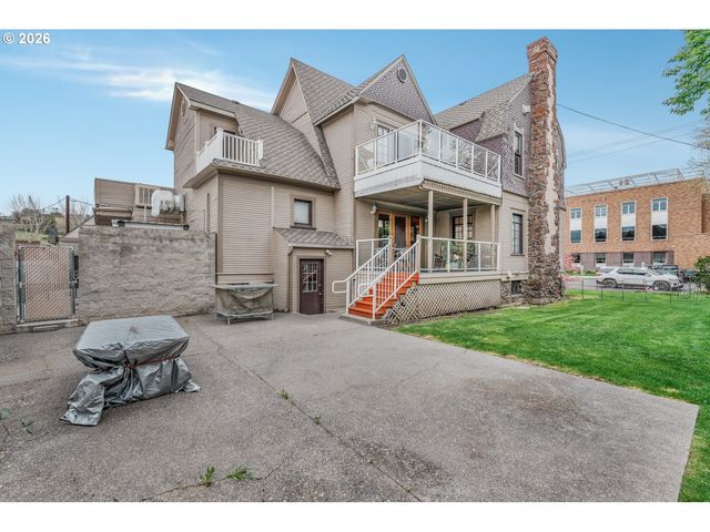 233 Se 4TH St, Pendleton, OR 97801