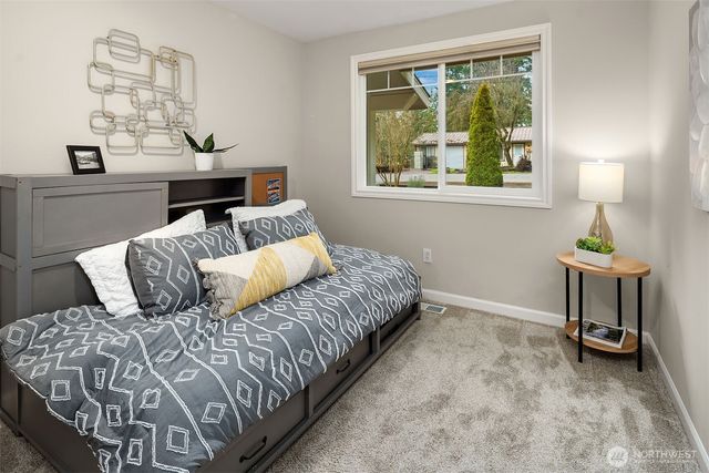 922 208th Ave NE, Sammamish, WA 98074