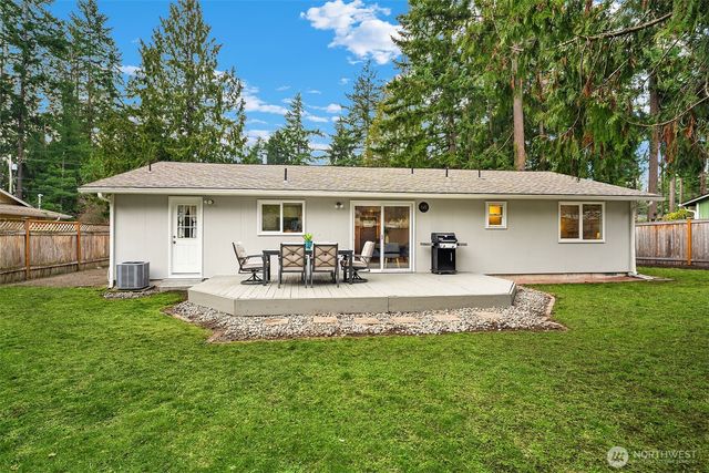 922 208th Ave NE, Sammamish, WA 98074