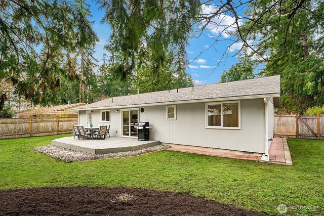 922 208th Ave NE, Sammamish, WA 98074