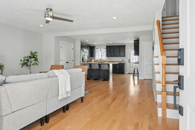129 Derby St, Worcester, MA 01604