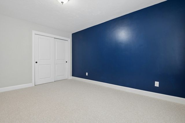129 Derby St, Worcester, MA 01604