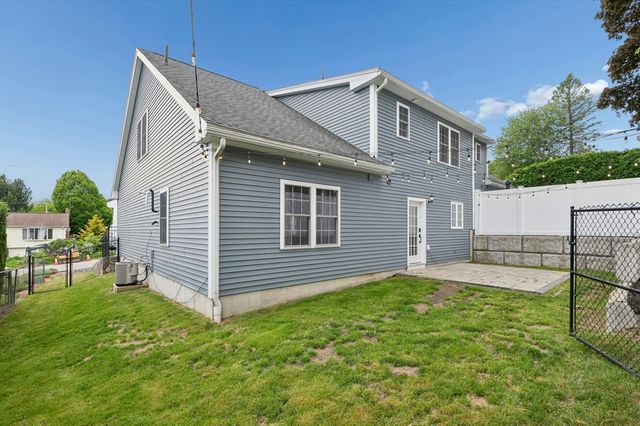 129 Derby St, Worcester, MA 01604