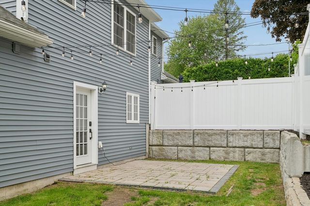 129 Derby St, Worcester, MA 01604