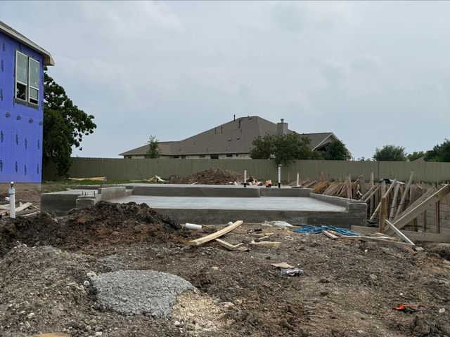 207 Flora Springs CV, Liberty Hill, TX 78642