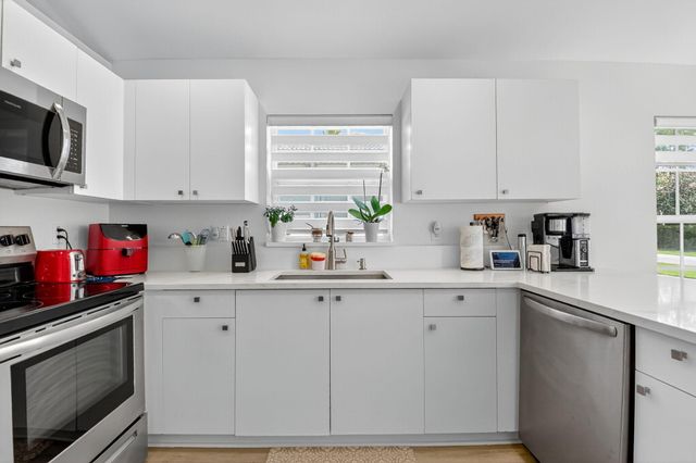 1866 Capeside Circle, Wellington, FL 33414