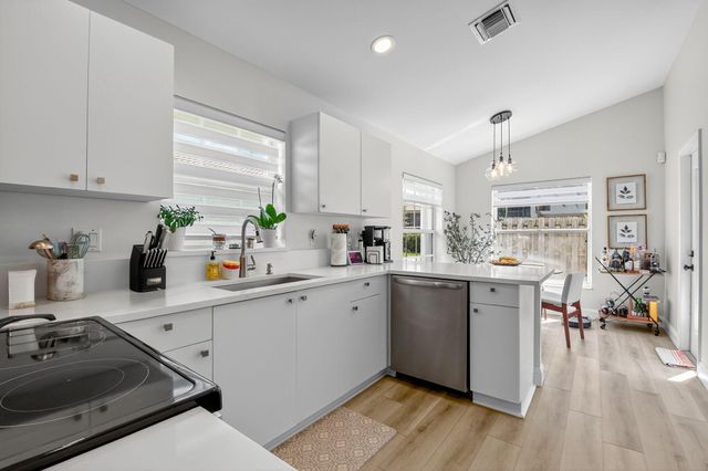 1866 Capeside Circle, Wellington, FL 33414