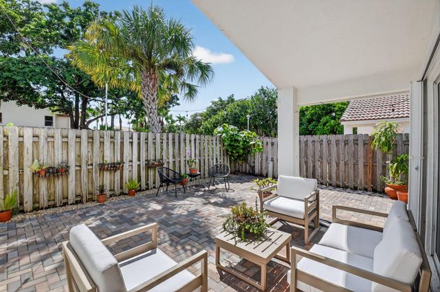 1866 Capeside Circle, Wellington, FL 33414