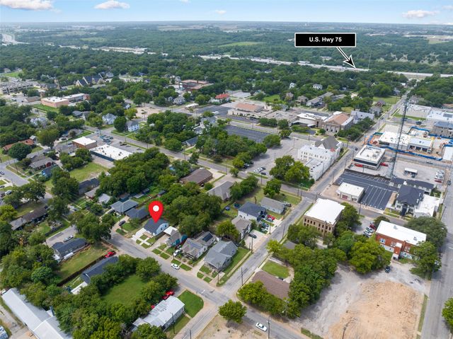 412 S Montgomery Street, Sherman, TX 75090