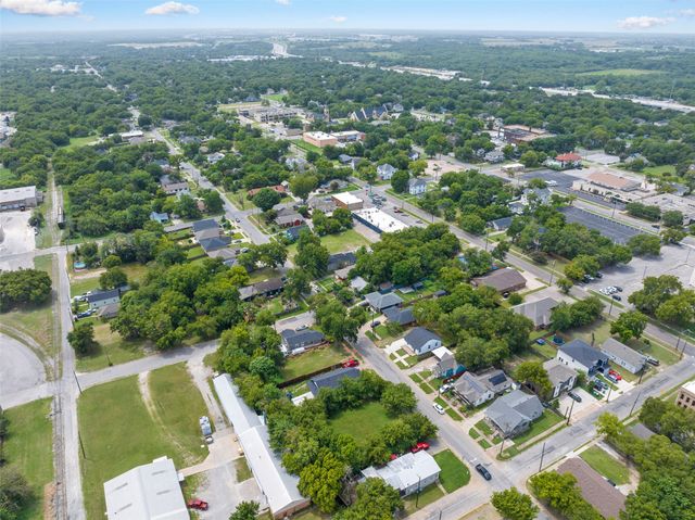 412 S Montgomery Street, Sherman, TX 75090