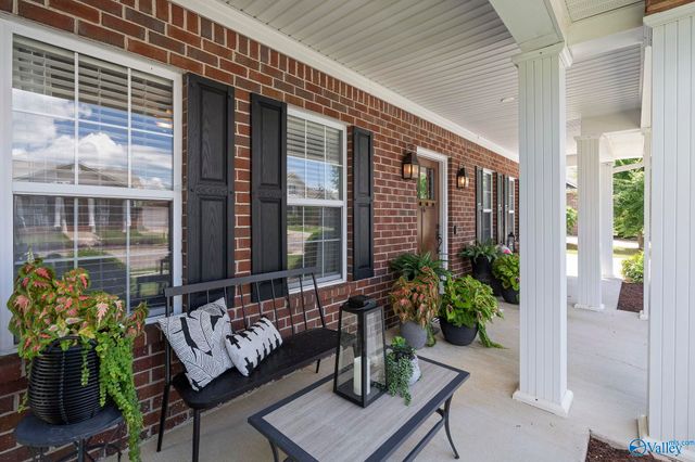 5106 Frankford Drive, Owens Cross Roads, AL 35763