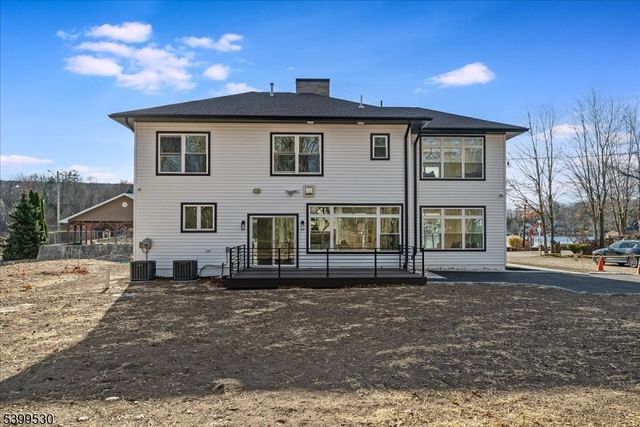 424 Lake Shore Dr, West Milford Twp., NJ 07421