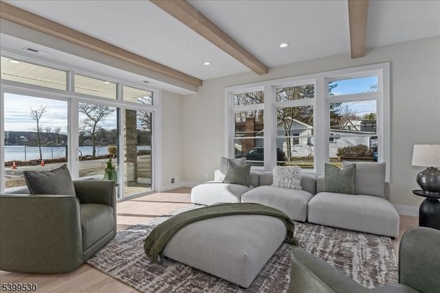 424 Lake Shore Dr, West Milford Twp., NJ 07421