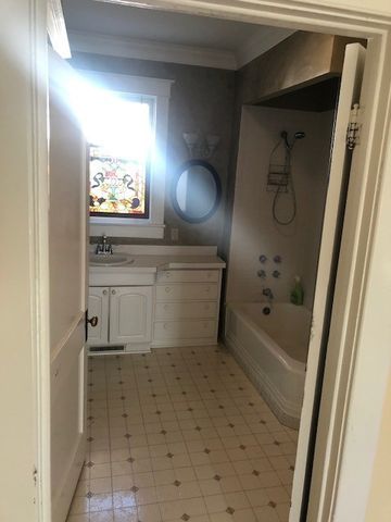 111 McCreary Hts, Dickson, TN 37055