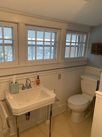 111 McCreary Hts, Dickson, TN 37055