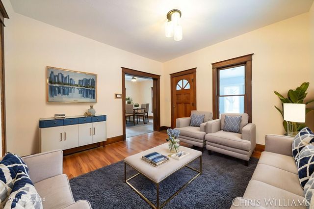 402 W Clinton Street, Hastings, MI 49058