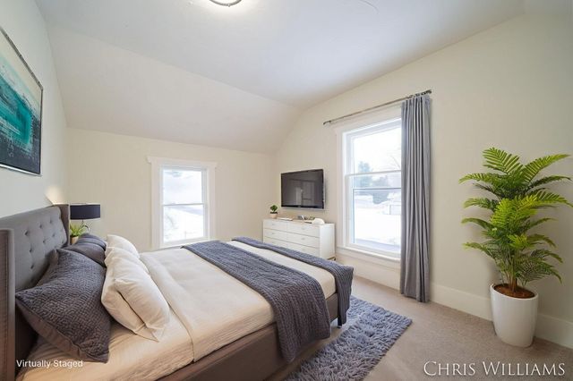 402 W Clinton Street, Hastings, MI 49058