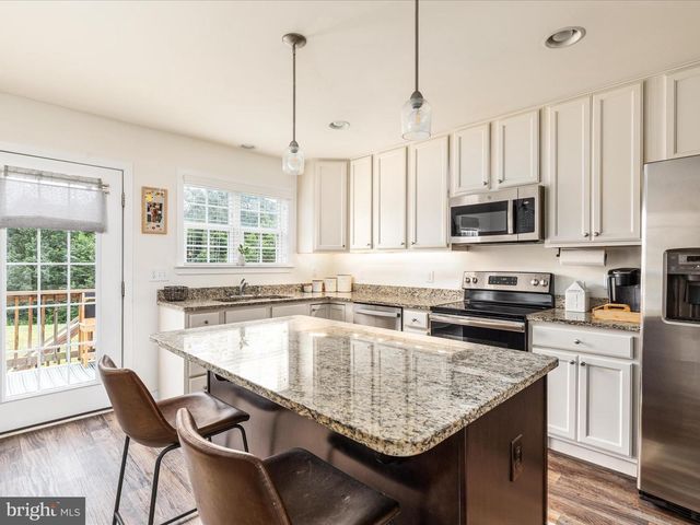 13 SAVAGE CT, Falling Waters, WV 25419