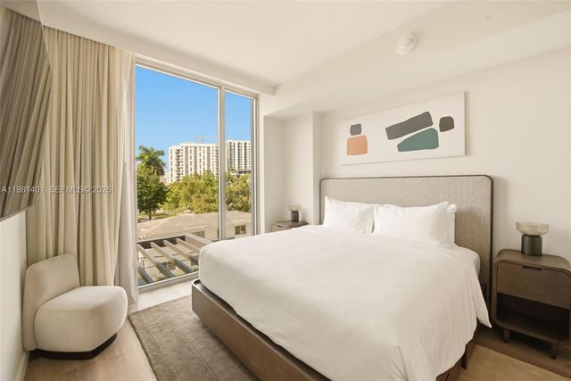 1611 SW 2nd Avenue 301, Miami, FL 33129