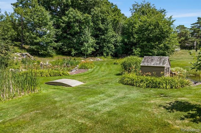 3616 Wedgewood Drive, Lapeer, MI 48446