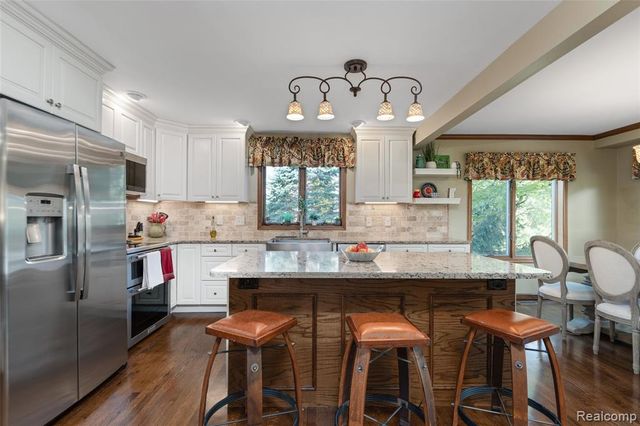 3616 Wedgewood Drive, Lapeer, MI 48446