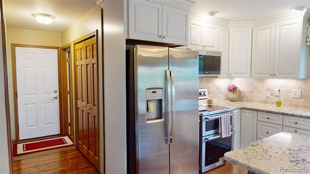 3616 Wedgewood Drive, Lapeer, MI 48446