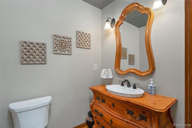 3616 Wedgewood Drive, Lapeer, MI 48446