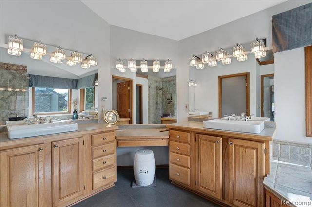 3616 Wedgewood Drive, Lapeer, MI 48446