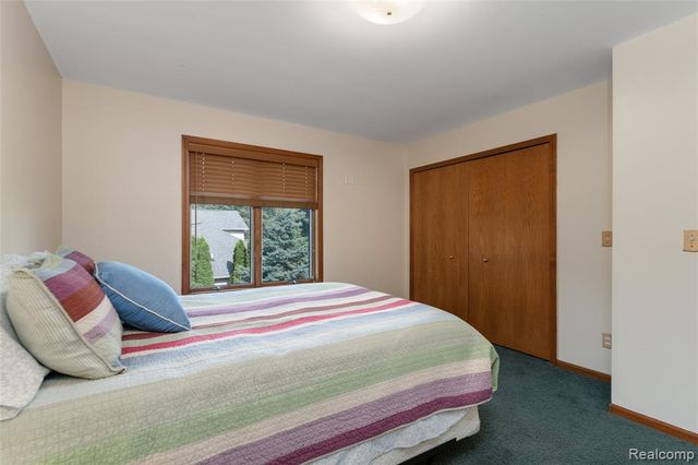 3616 Wedgewood Drive, Lapeer, MI 48446