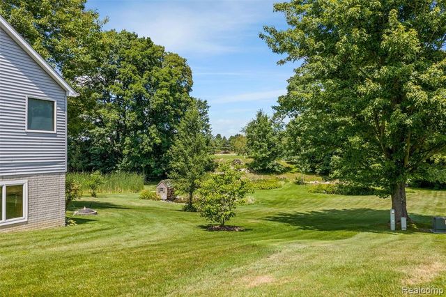 3616 Wedgewood Drive, Lapeer, MI 48446