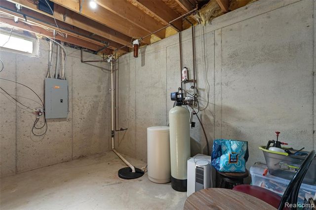 3616 Wedgewood Drive, Lapeer, MI 48446