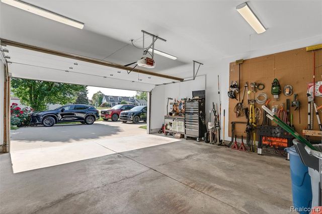 3616 Wedgewood Drive, Lapeer, MI 48446
