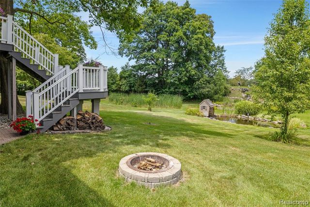 3616 Wedgewood Drive, Lapeer, MI 48446