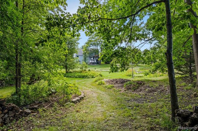 3616 Wedgewood Drive, Lapeer, MI 48446