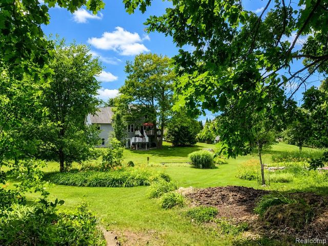 3616 Wedgewood Drive, Lapeer, MI 48446