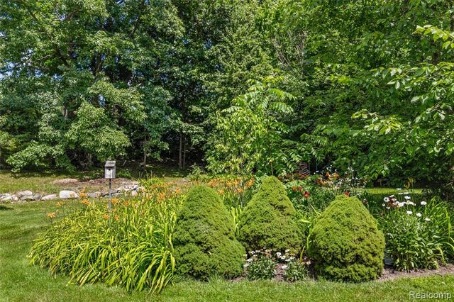3616 Wedgewood Drive, Lapeer, MI 48446