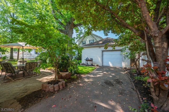 2160 Allen St, Rahway City, NJ 07065