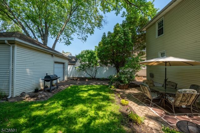 2160 Allen St, Rahway City, NJ 07065