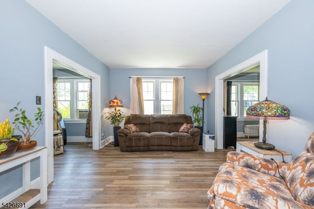 2160 Allen St, Rahway City, NJ 07065