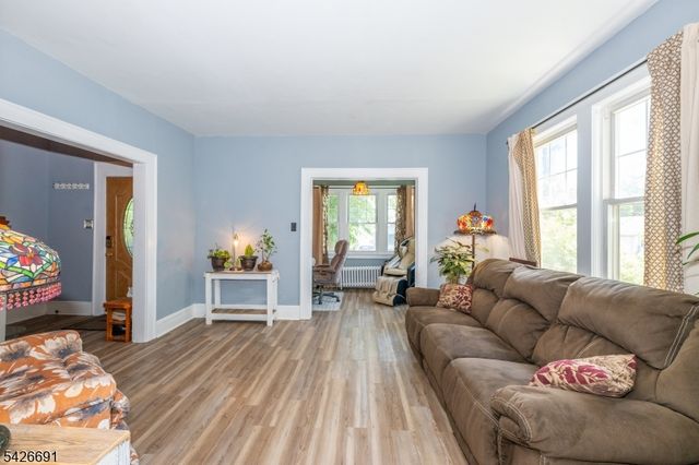 2160 Allen St, Rahway City, NJ 07065