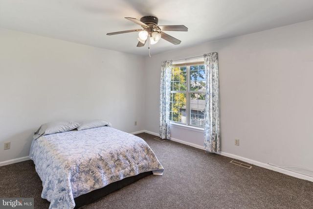 2929 MARSH HAWK DR, Waldorf, MD 20603