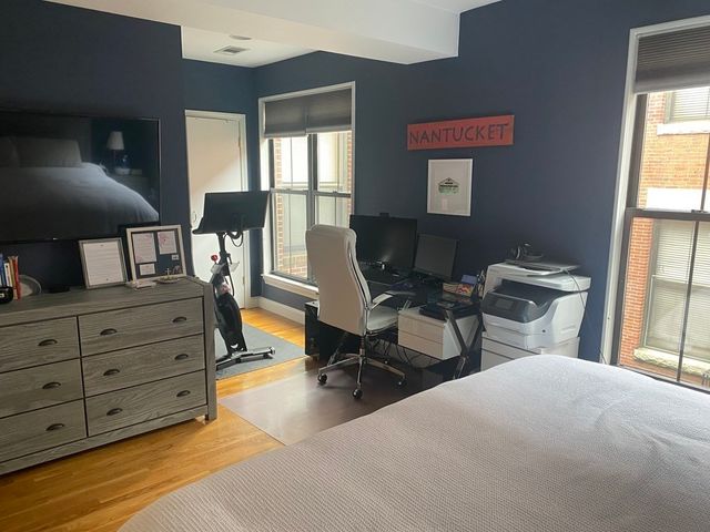 6 Clarendon St 302, Boston, MA 02116