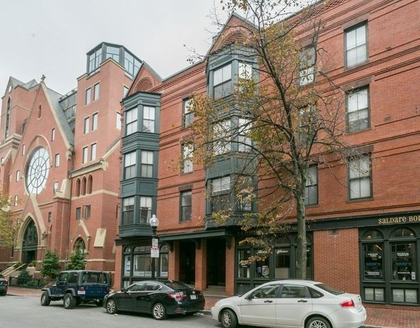 6 Clarendon St 302, Boston, MA 02116