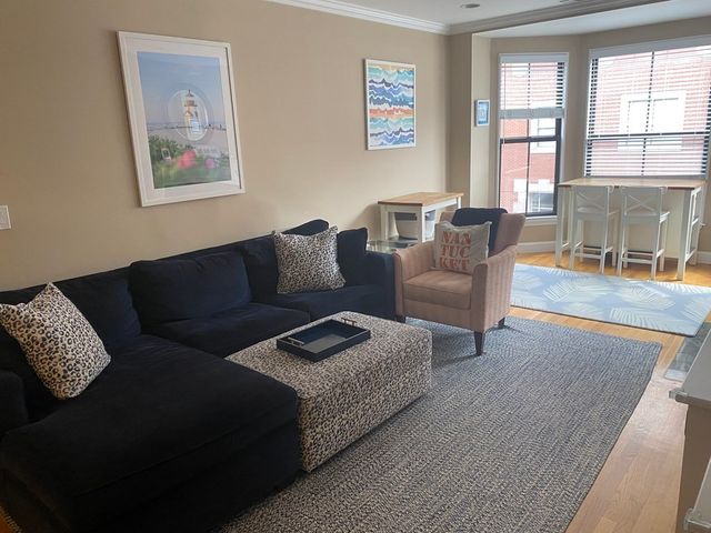 6 Clarendon St 302, Boston, MA 02116